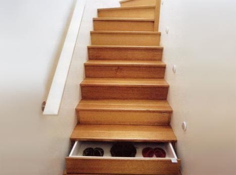 stairs-with-drawers
